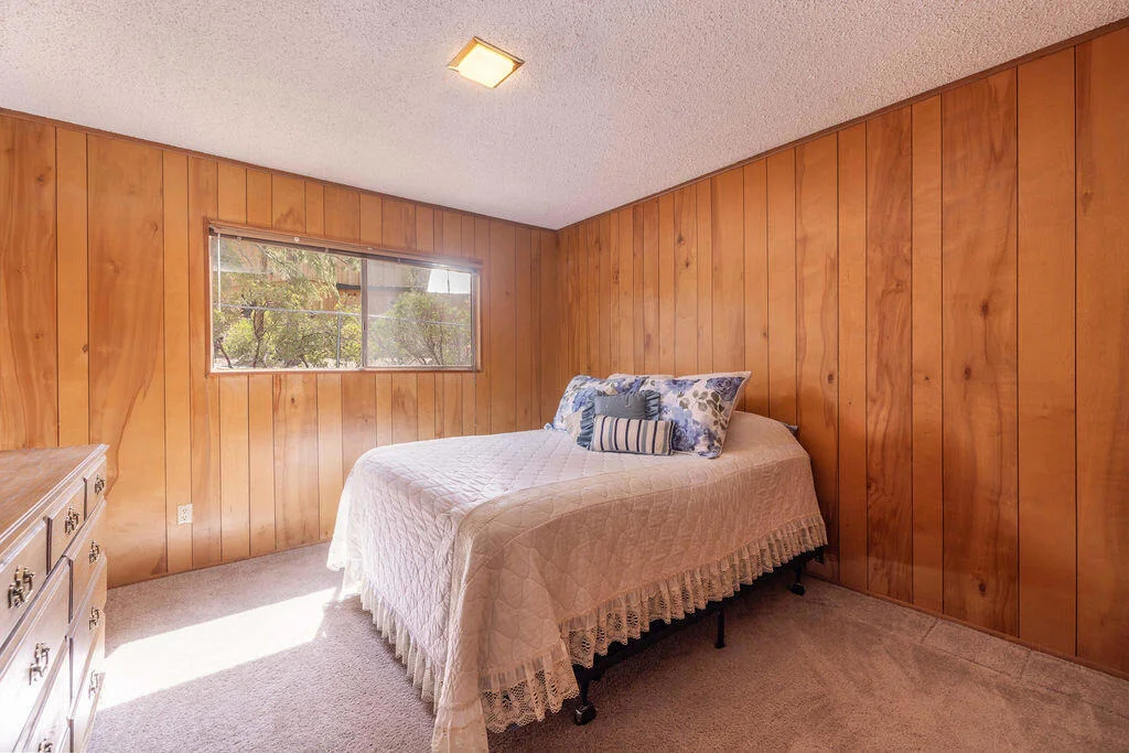 Photo of 41726 Comstock Lane