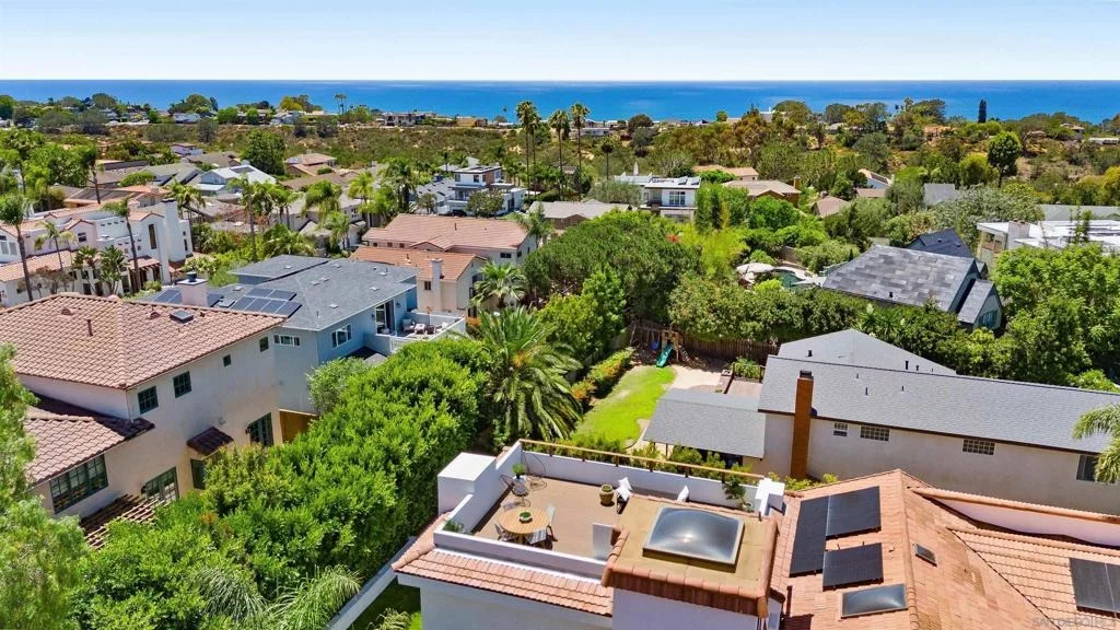 Photo of 2451 Malibu Way