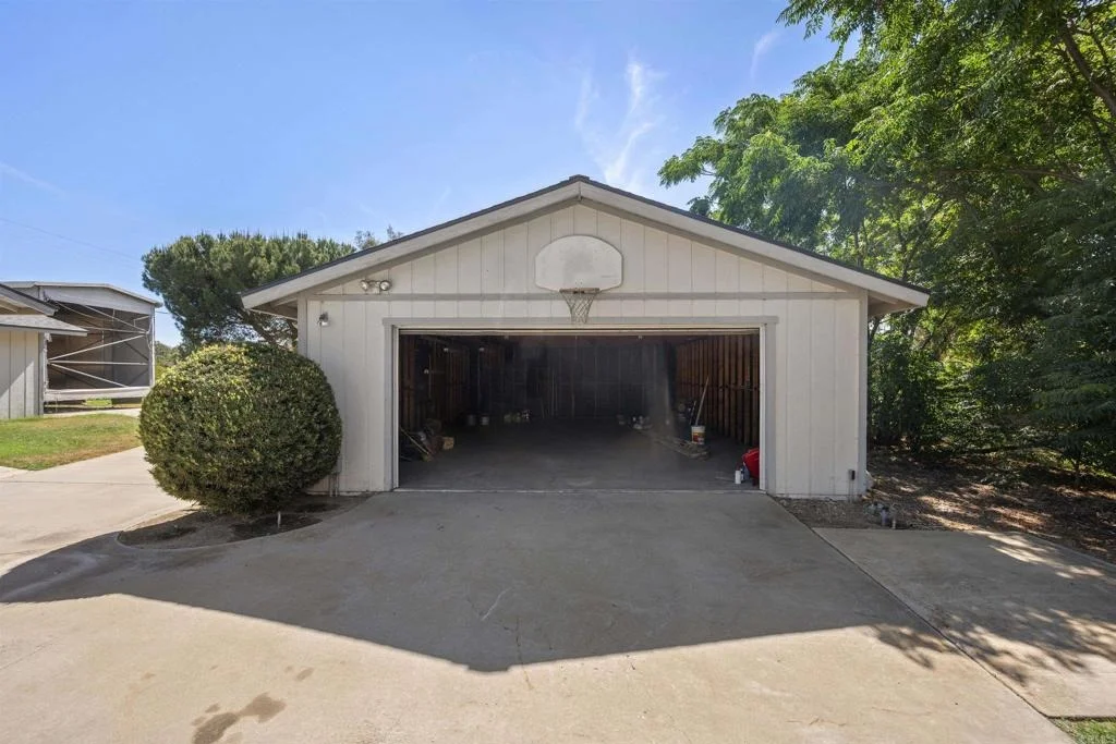 Photo of 842 Hanson Ln