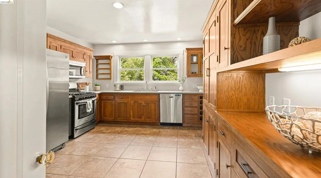 Photo of 1009 Key Route Blvd