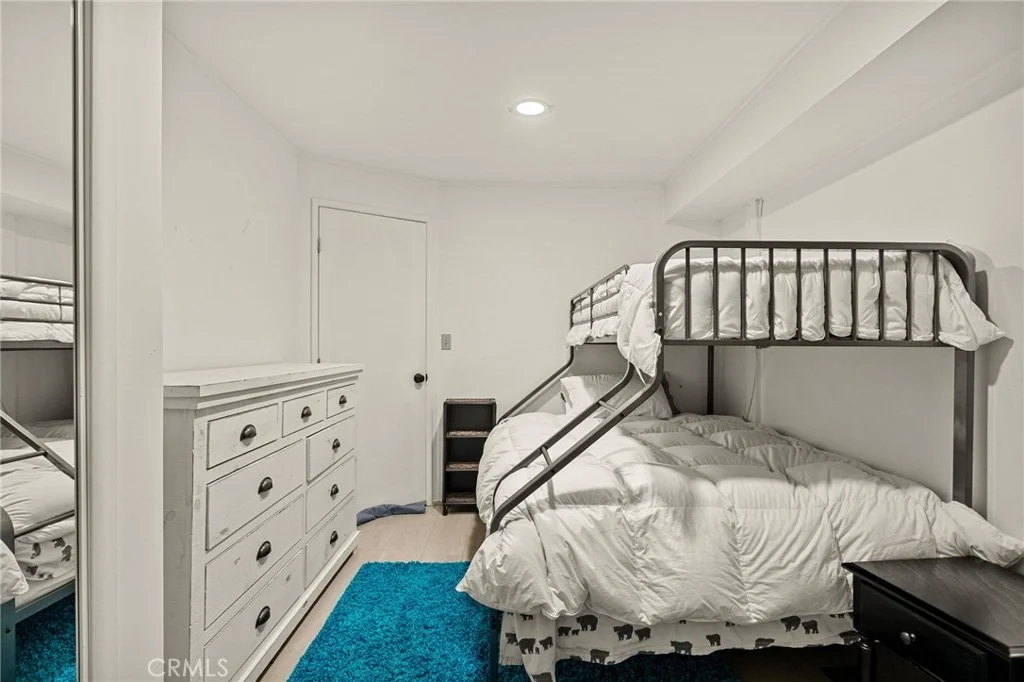 Photo of 824 Oakmont Lane