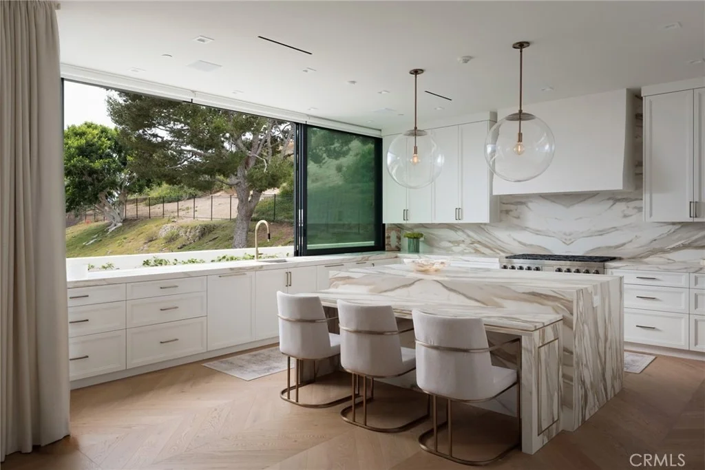 Photo of 2595 Altamar