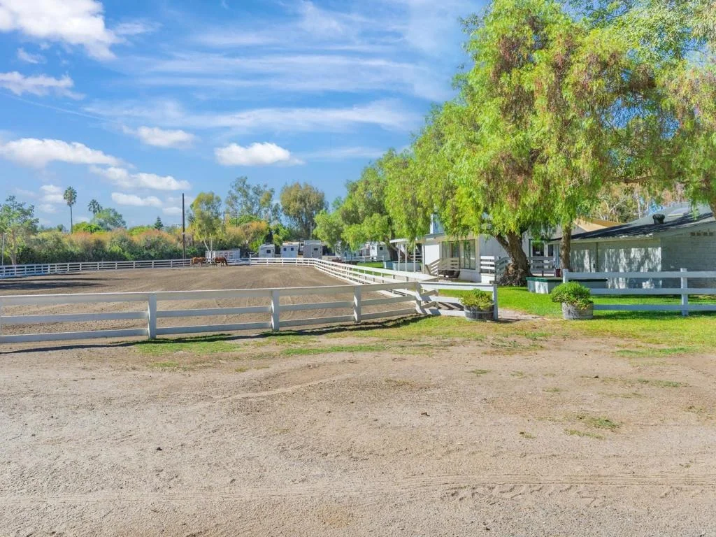 Photo of 33 Empty Saddle Lane