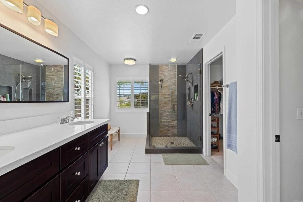 Photo of 765 Avenida Abeja