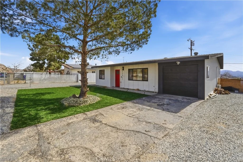 Photo of 23921 South