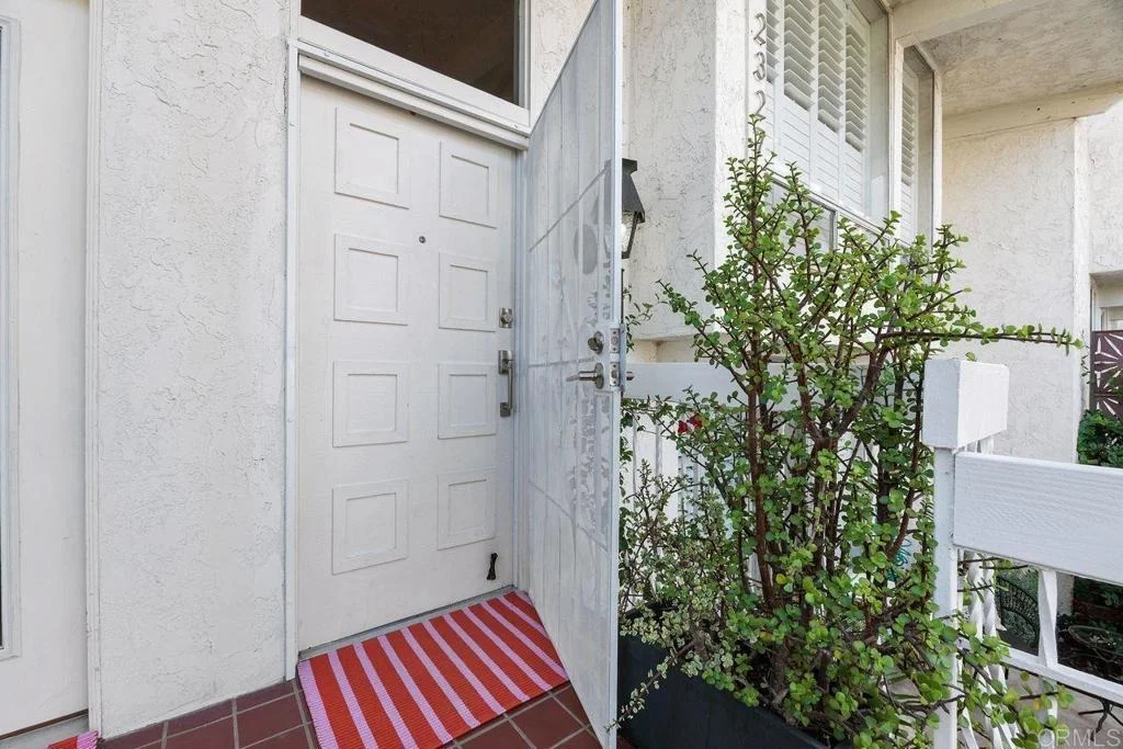 Photo of Unit 3 at 2327 Caringa Way