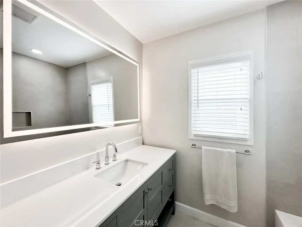 Photo of 306 W Porter