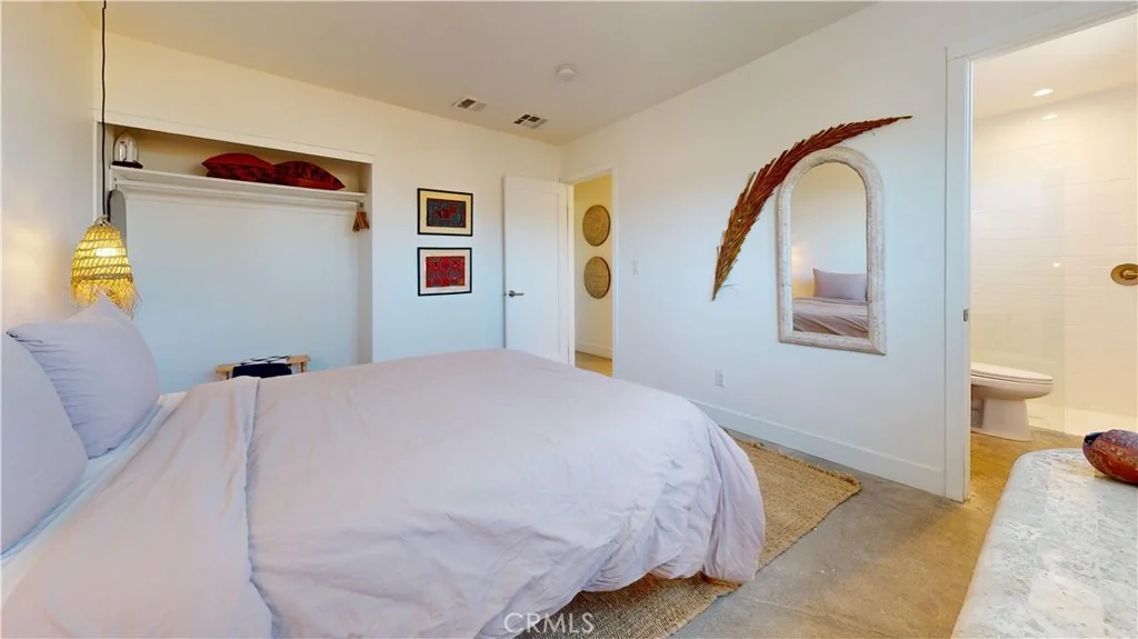 Photo of 7005 Hillview