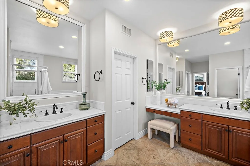Photo of 2 Mayville Place