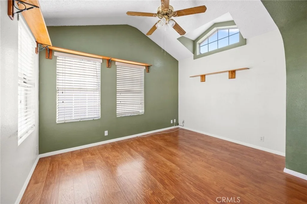 Photo of 2892 Peach Tree
