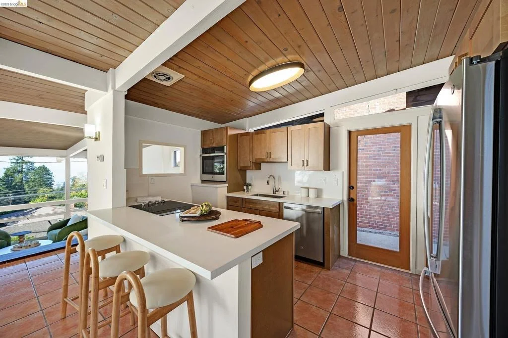 Photo of 2864 Shasta Rd