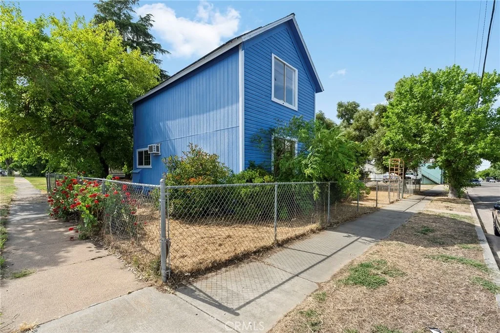 Photo of 818 6th Avenue