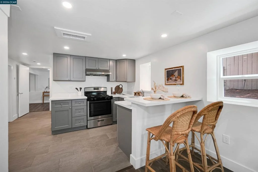 Photo of 1300 Kains Ave