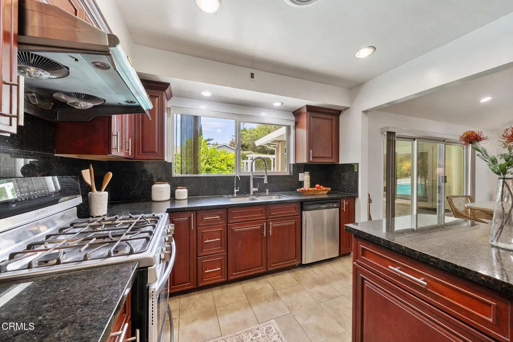 Photo of 1105 Alhambra Road