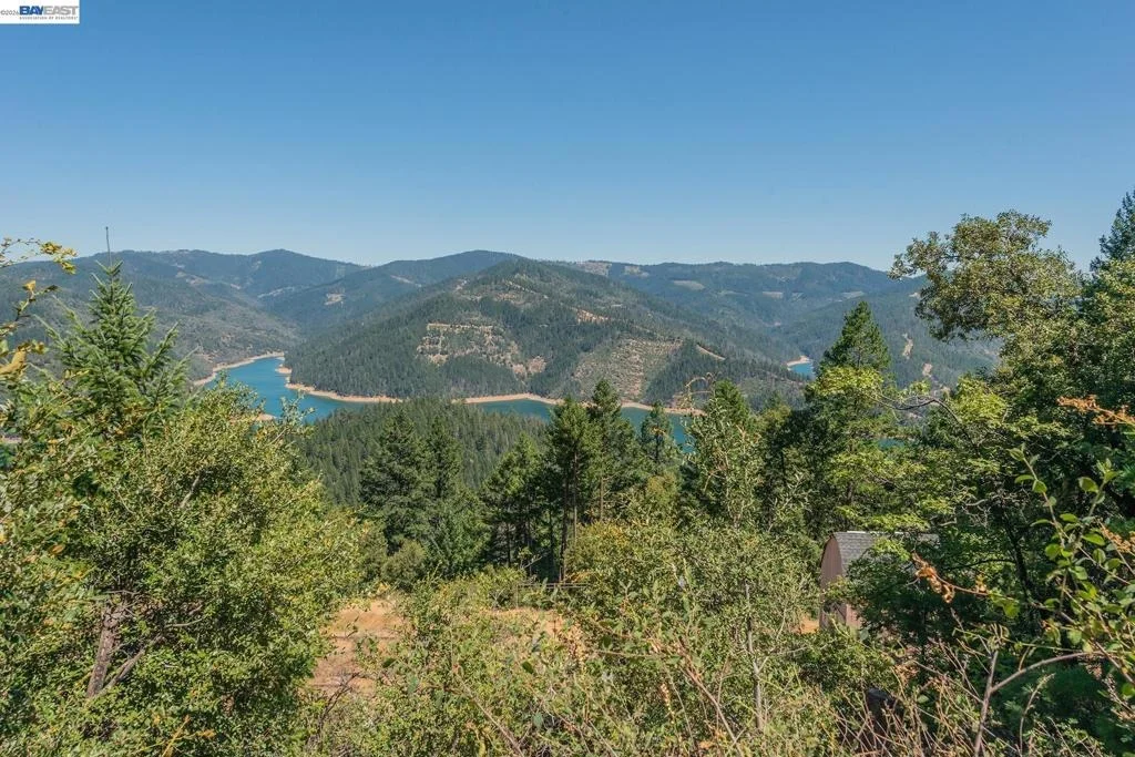 Photo of 190 Moore Gulch