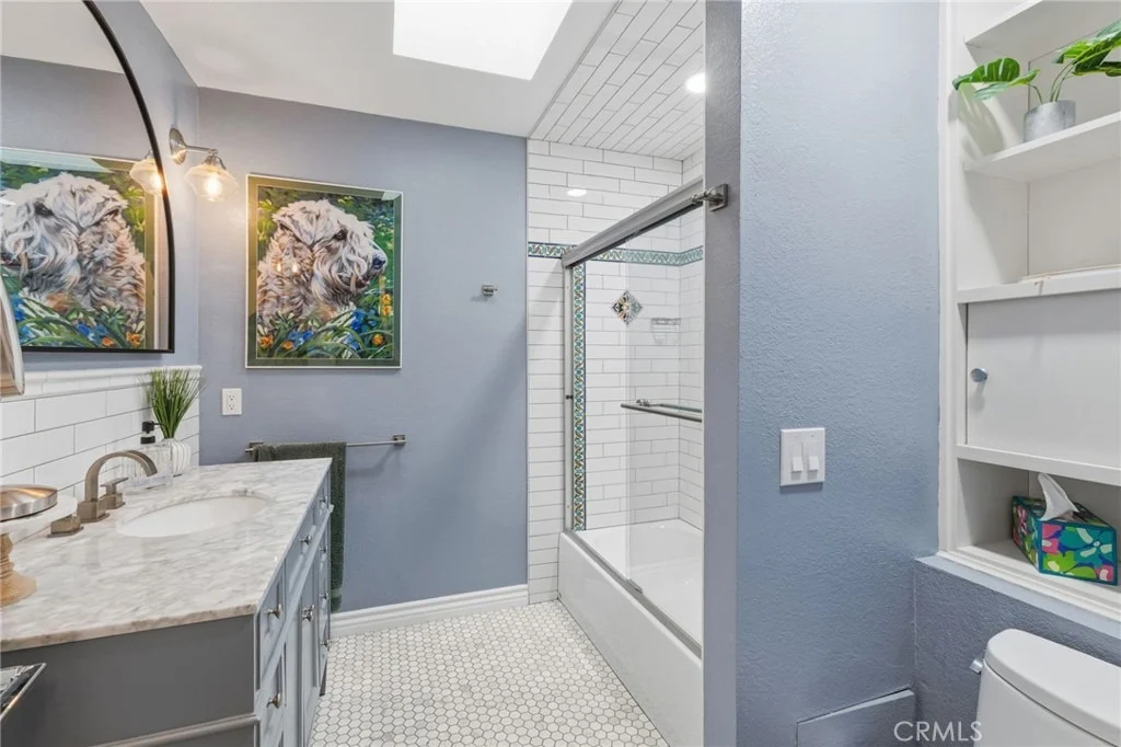 Photo of 31016 E Sunset Drive N