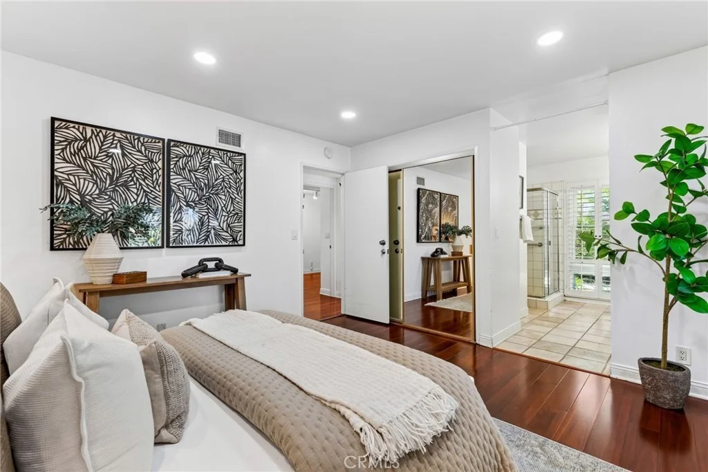 Photo of 8661 Brookside Drive