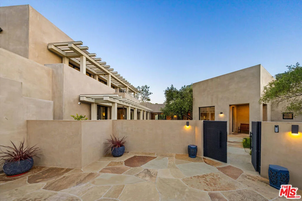 Photo of 892 Toro Canyon Road