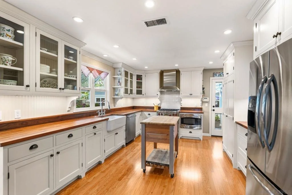 Photo of 2677 Jefferson St