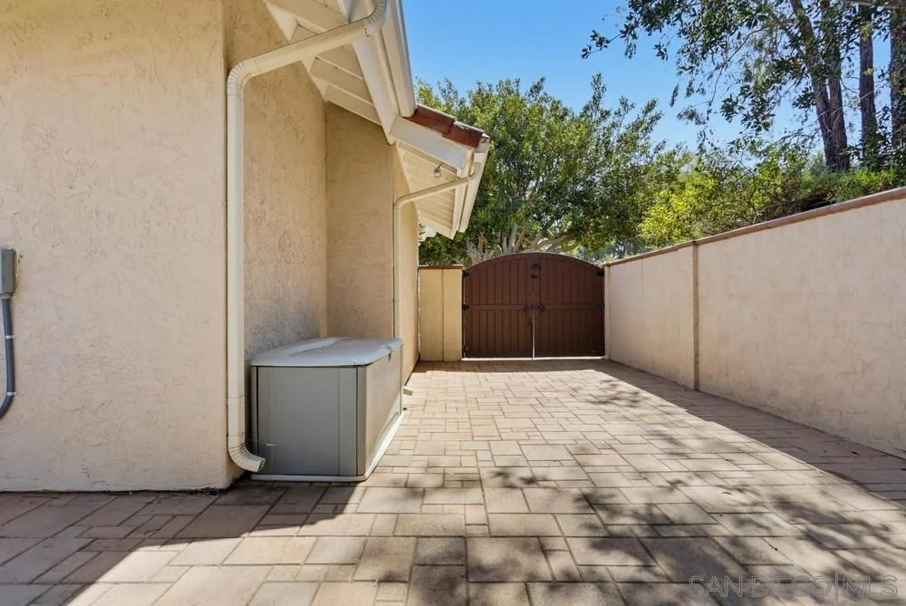 Photo of 15311 Crestview