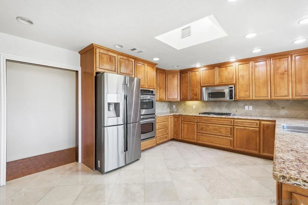 Photo of 2448 Royal Crest