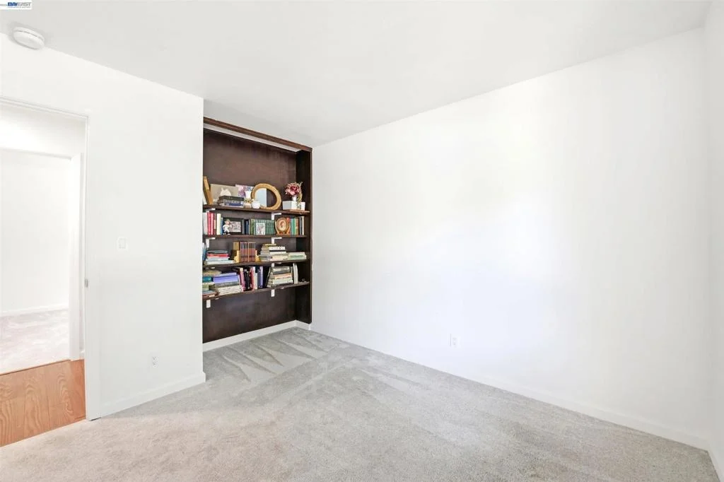 Photo of 467 Lowell Pl