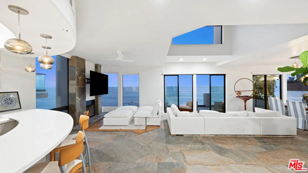 Photo of 25252 Malibu Road
