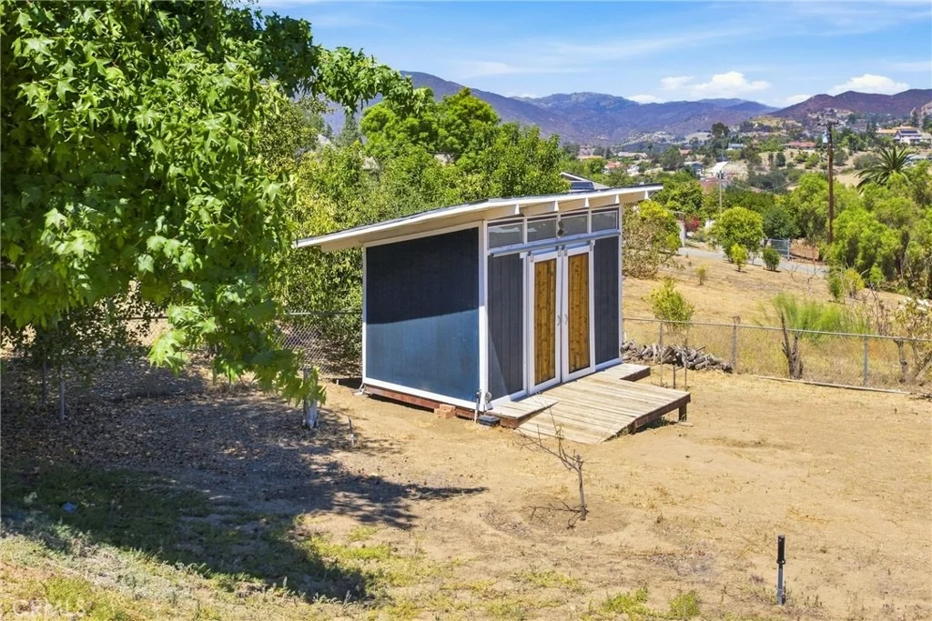 Photo of 1019 Riverview Drive