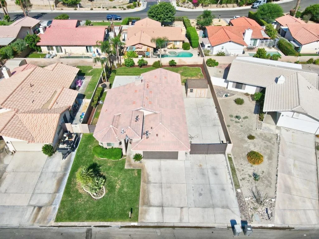Photo of 41443 Balaclava Drive