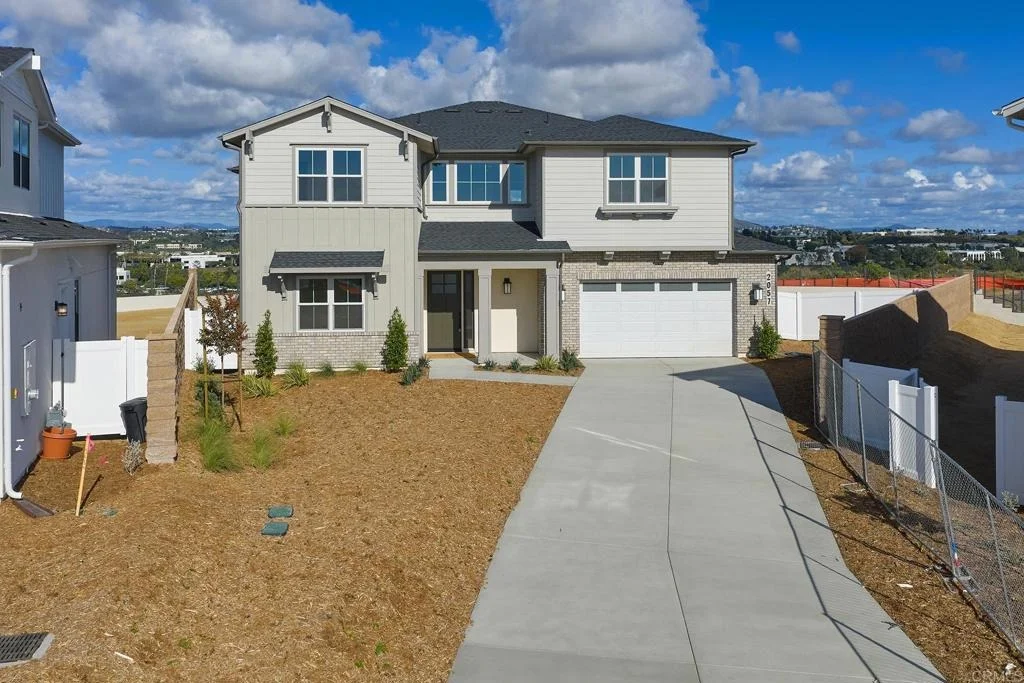 Photo of 2057 Verne View