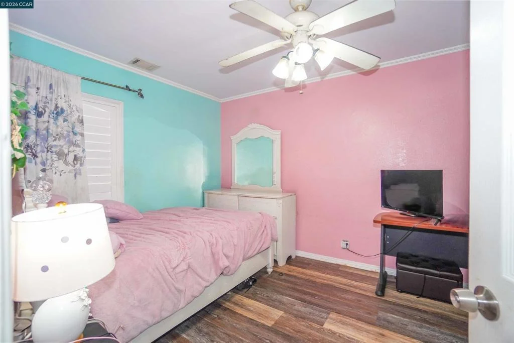 Photo of 2614 Manhattan Beach Blvd