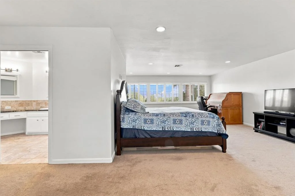 Photo of 3056 Overhill Drive