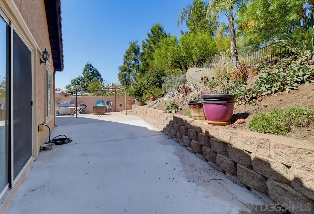 Photo of 2081 Larkspur Dr