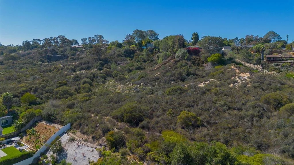 Photo of 0 Crest Dr