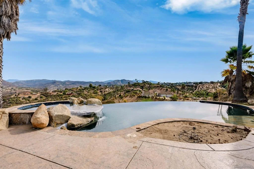 Photo of 991 River Oaks