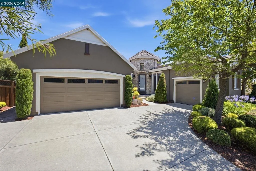 Photo of 3024 Overlook Dr
