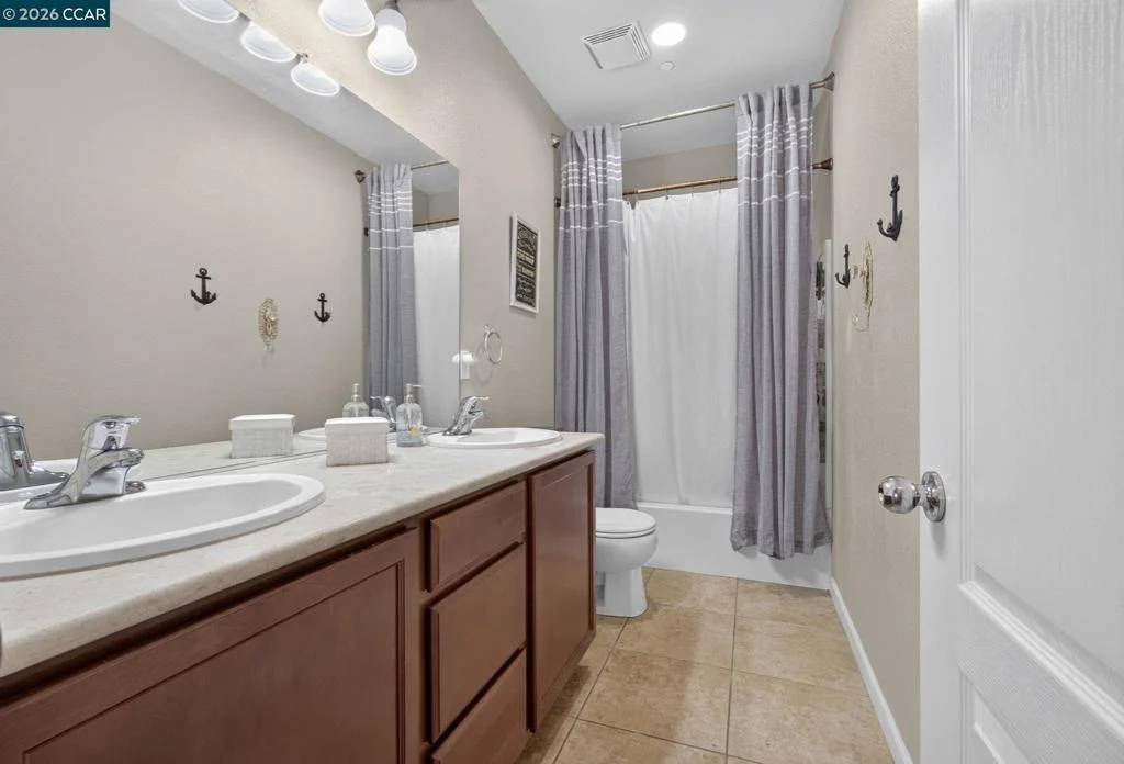 Photo of 328 Silver Bell Way