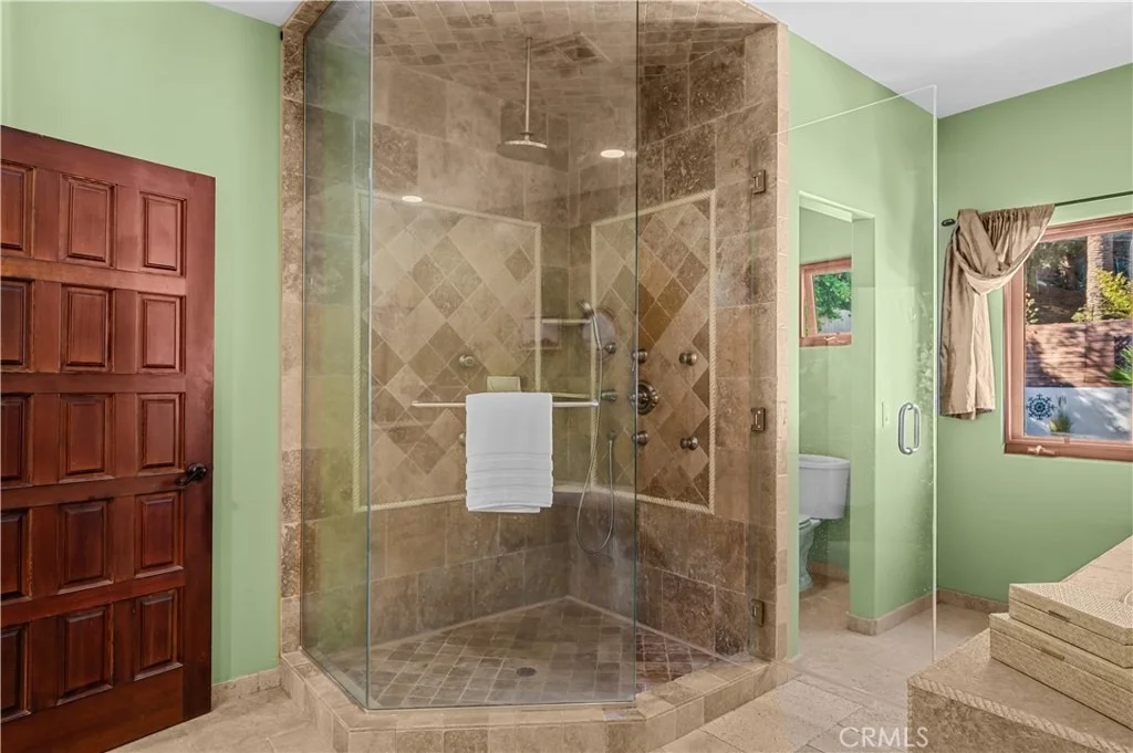 Photo of 2037 Hill Drive