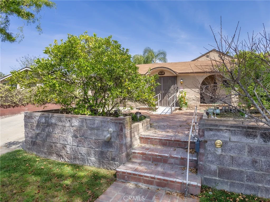 Photo of 836 N Parish Place