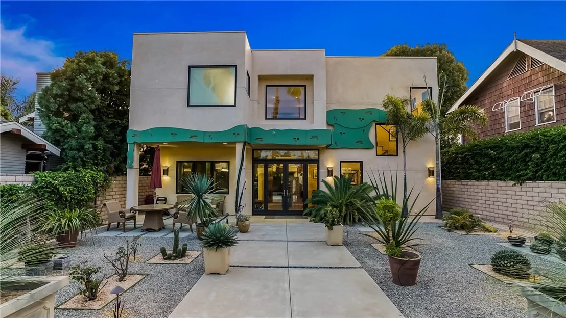 Photo of 209 Termino Avenue