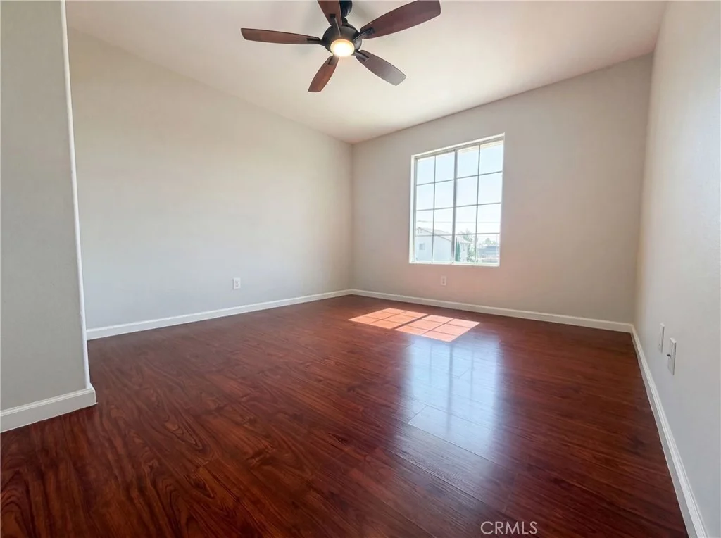 Photo of 922 W Craig