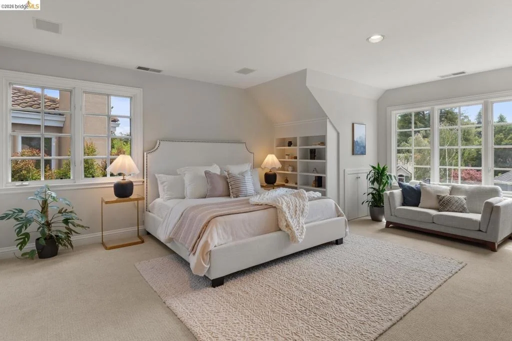 Photo of 618 Mountain Blvd