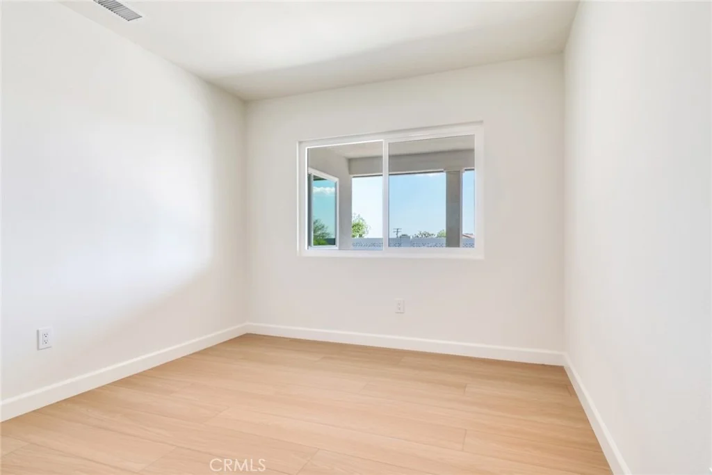 Photo of 856 E Palm