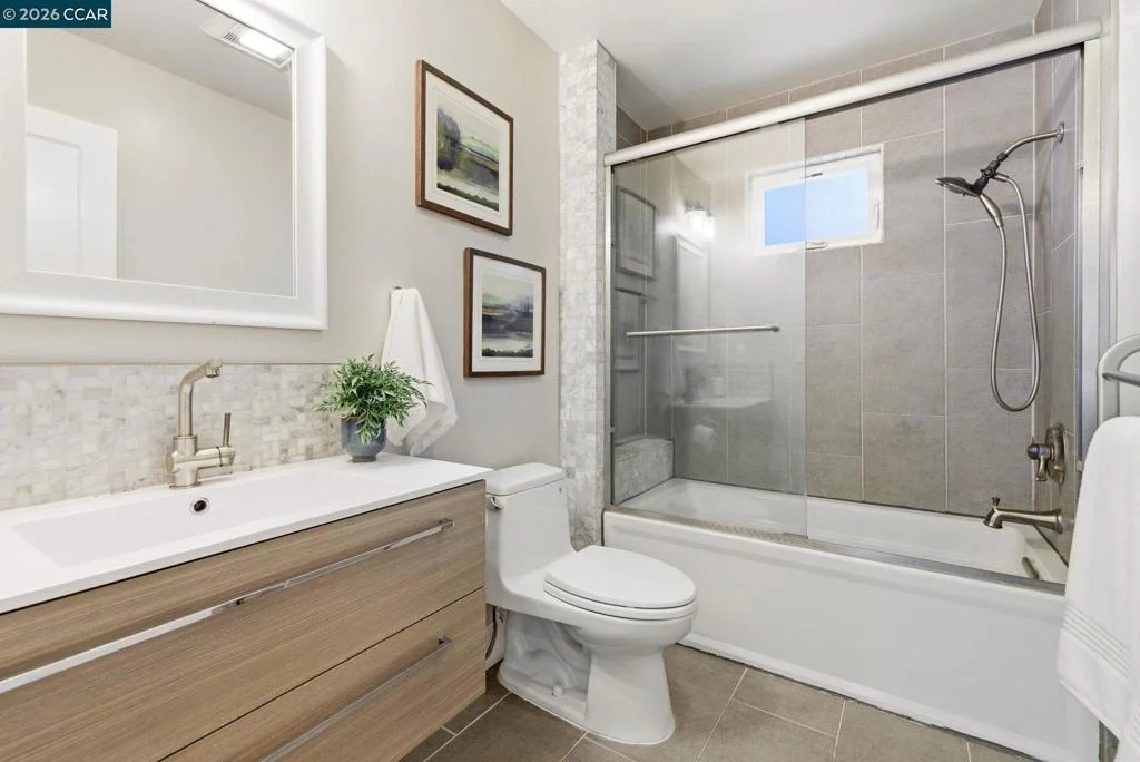 Photo of 2760 Walnut Blvd