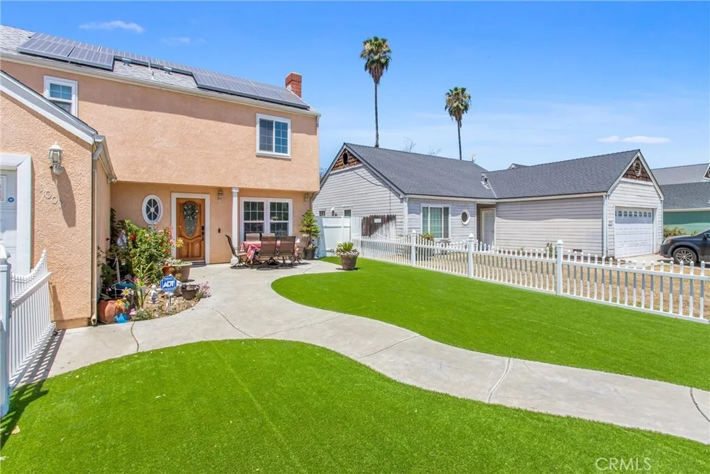 Photo of 1001 Oak Glen