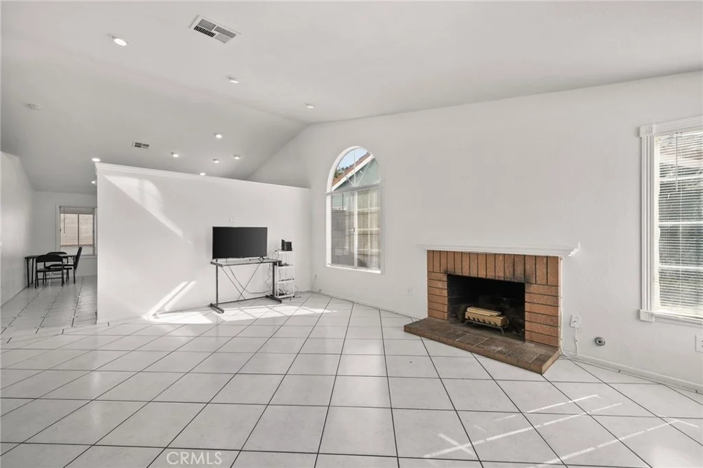 Photo of 14422 Hillcrest
