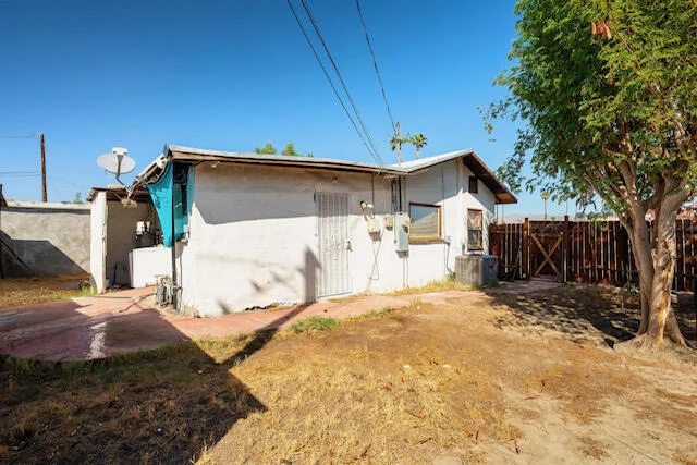 Photo of 45855 Smurr Street