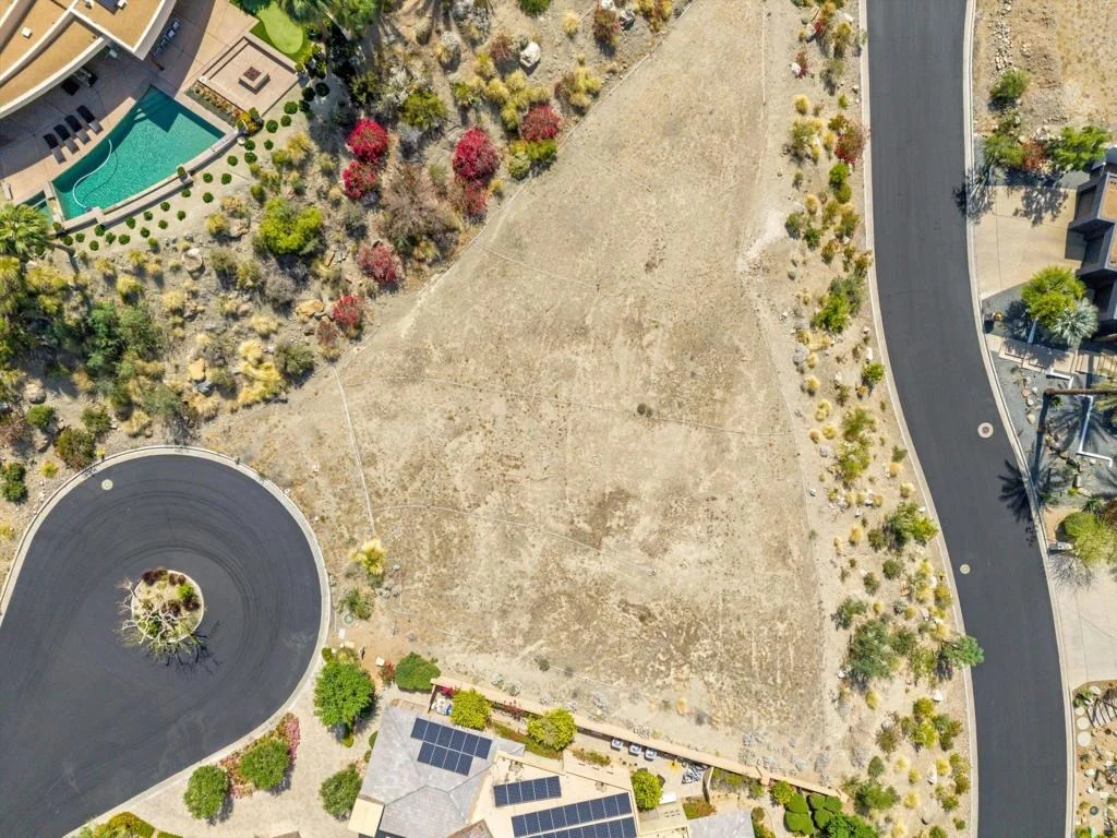 Photo of 28 Stone Cliff