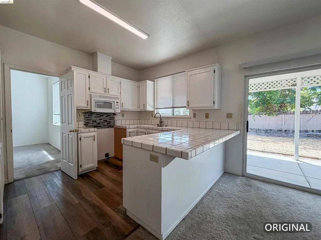 Photo of 336 Lakespring Pl