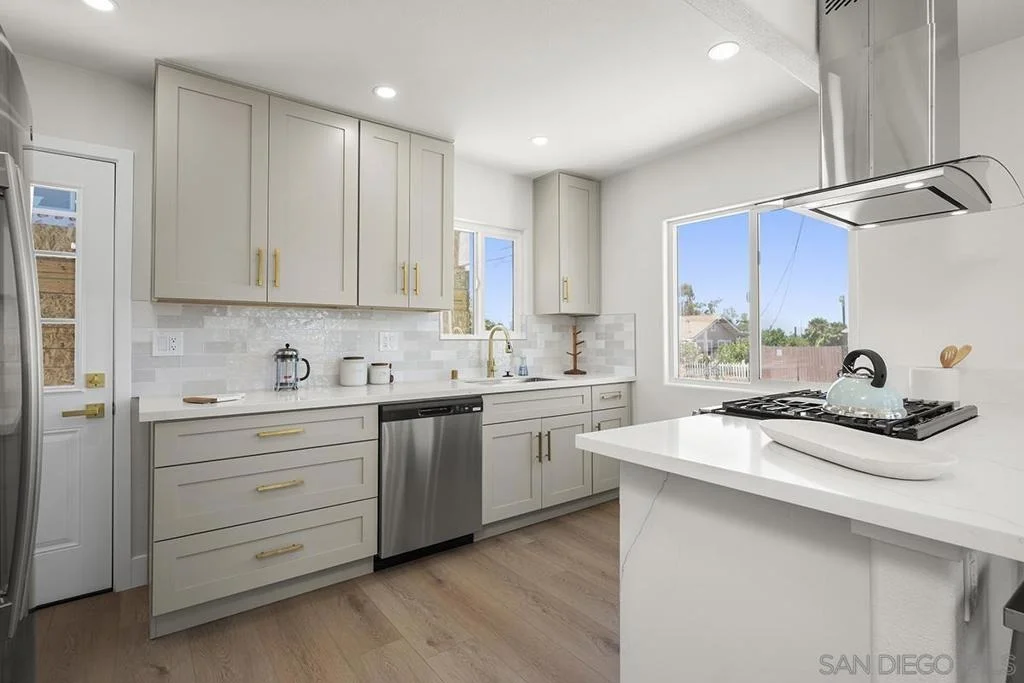 Photo of 2249 Conifer